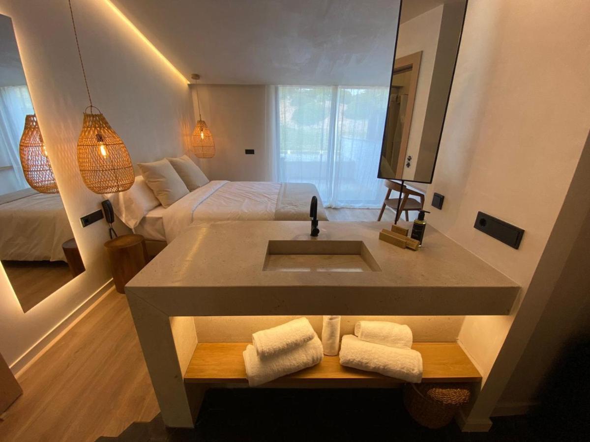 S'Estancia Suites Es Mercadal Exterior photo