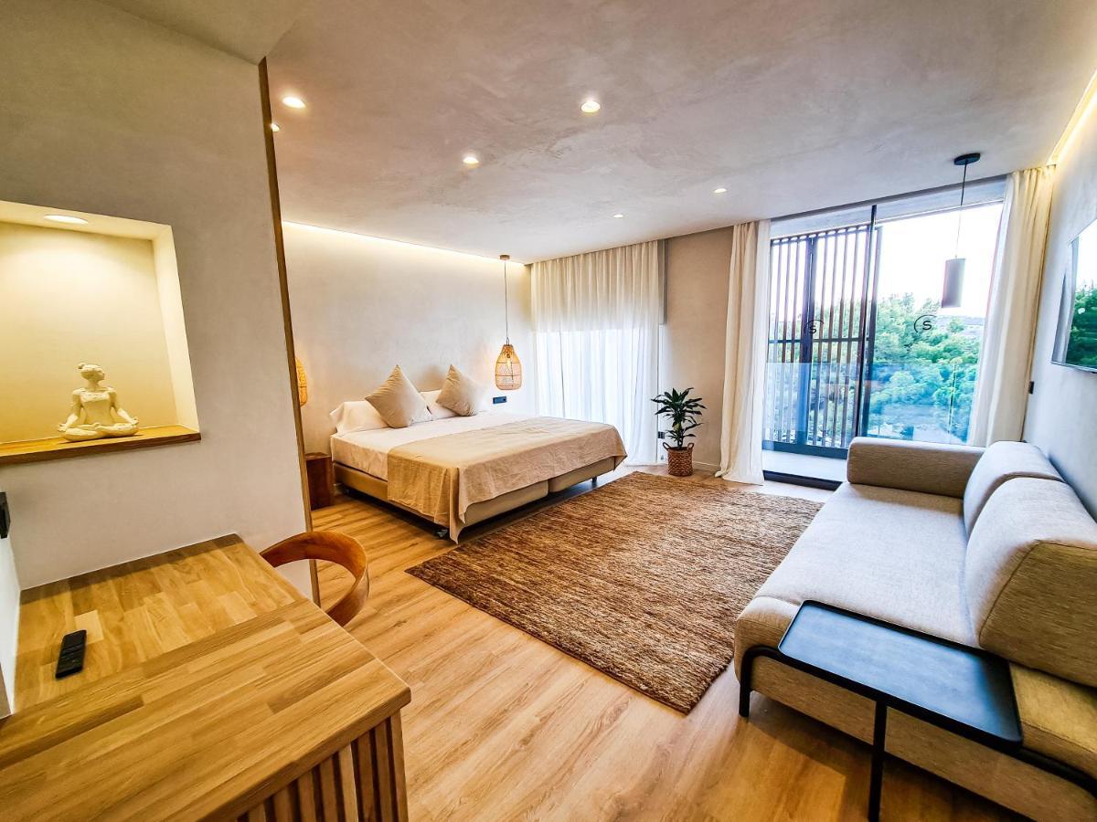 S'Estancia Suites Es Mercadal Exterior photo